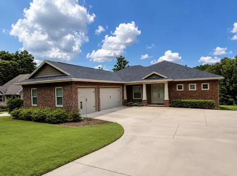 2433 Duncan Dr, Niceville, FL 32578
