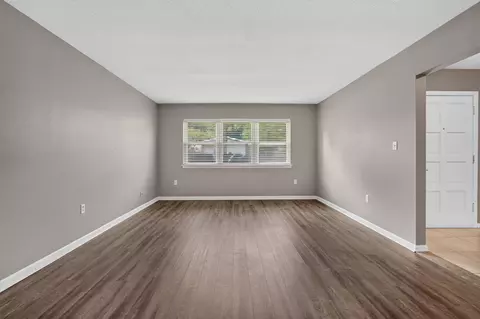 Living - 30 Walnut Ave, Shalimar, FL 32579 photo 1 of 6