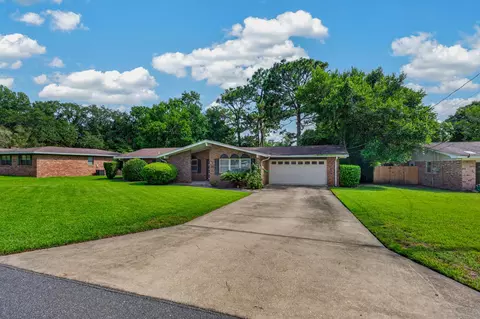 Exterior - 30 Walnut Ave, Shalimar, FL 32579 photo 5 of 17