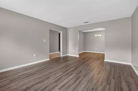 Living - 30 Walnut Ave, Shalimar, FL 32579 photo 2 of 6