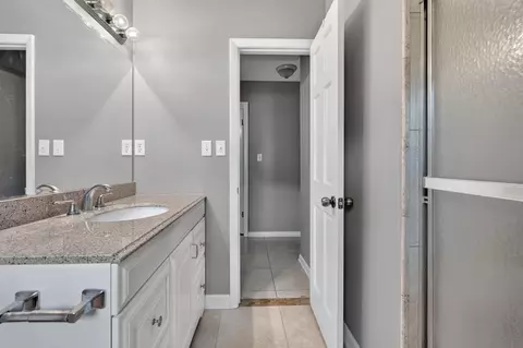 Bath - 30 Walnut Ave, Shalimar, FL 32579 photo 2 of 5