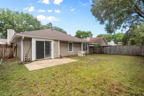 Exterior - 188 Wright Cir, Niceville, FL 32578 photo 2 of 13