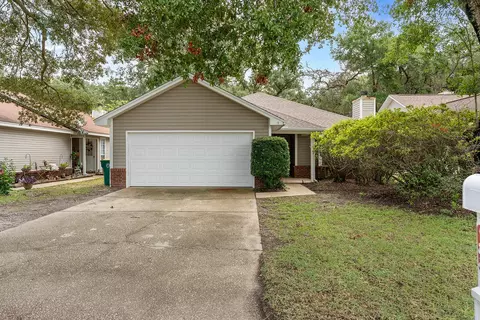Exterior - 188 Wright Cir, Niceville, FL 32578 photo 9 of 13