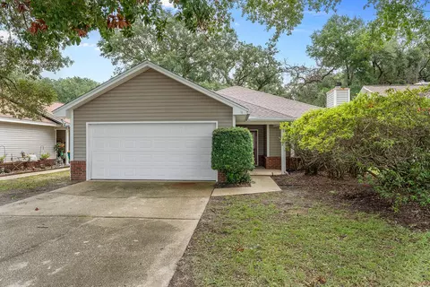 Exterior - 188 Wright Cir, Niceville, FL 32578 photo 12 of 13