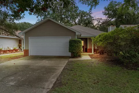 Exterior - 188 Wright Cir, Niceville, FL 32578 photo 8 of 13