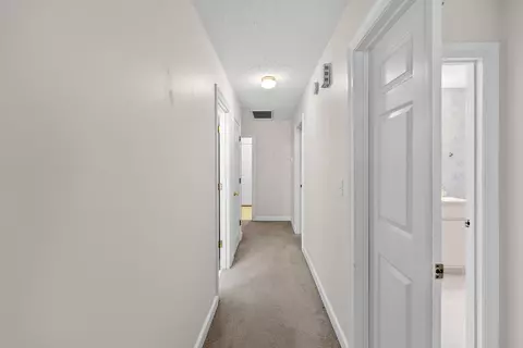 Entry Way - 188 Wright Cir, Niceville, FL 32578 photo 3 of 4