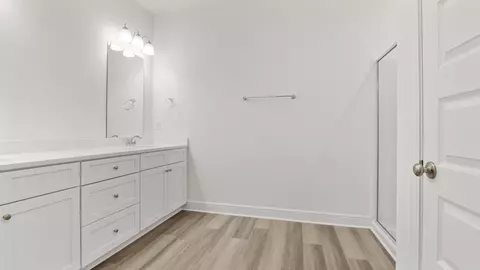 Bath - 174 Eagle Owl Dr, Freeport, FL 32439 photo 1 of 4