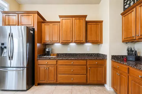 Kitchen - 5925 Wind Trace Rd, Crestview, FL 32536 photo 2 of 5