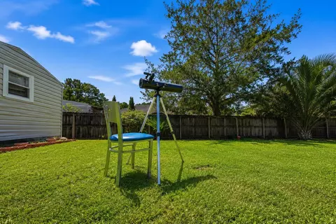 Exterior - 5925 Wind Trace Rd, Crestview, FL 32536 photo 9 of 12