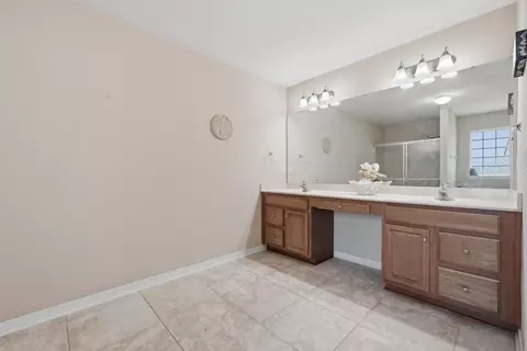 Bath - 5925 Wind Trace Rd, Crestview, FL 32536 photo 3 of 8