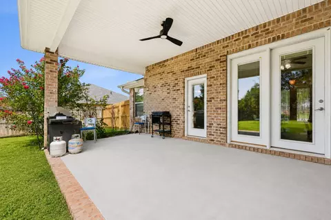 Exterior - 5925 Wind Trace Rd, Crestview, FL 32536 photo 3 of 12