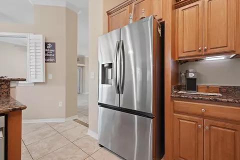 Kitchen - 5925 Wind Trace Rd, Crestview, FL 32536 photo 4 of 5