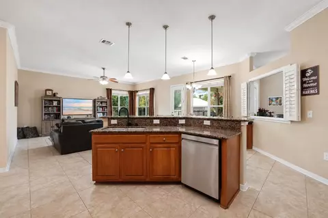 Kitchen - 5925 Wind Trace Rd, Crestview, FL 32536 photo 5 of 5
