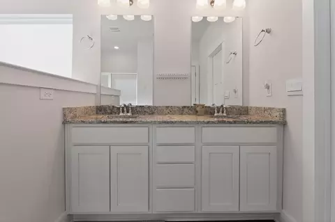 Bath - 1110 Shoal River Dr, Crestview, FL 32539 photo 4 of 8
