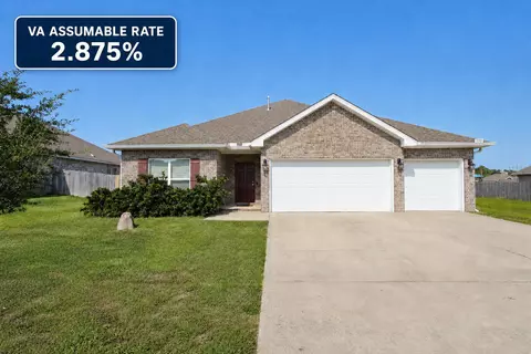 1110 Shoal River Dr, Crestview, FL 32539