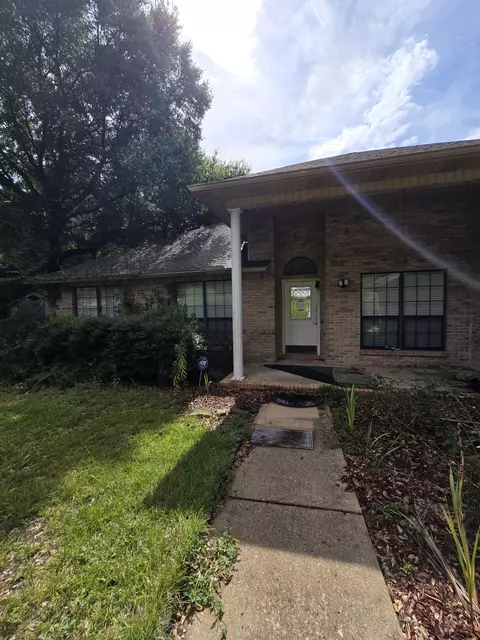 121 Mohawk Trl, Crestview, FL 32536