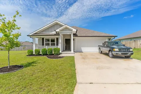 Exterior - 2641 Saltgrass Way, Crestview, FL 32536 photo 2 of 8