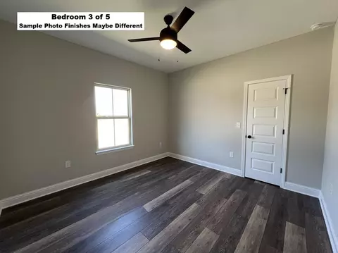 Bedroom - 4640 Chanteuse Pkwy, Crestview, FL 32539 photo 4 of 7