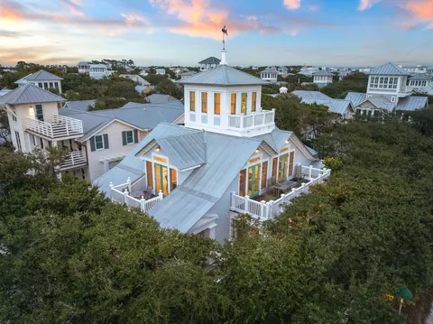 16 Natchez St, Santa Rosa Beach, FL 32459