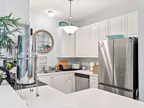 7165 Majestic Blvd, Navarre, FL 32566
