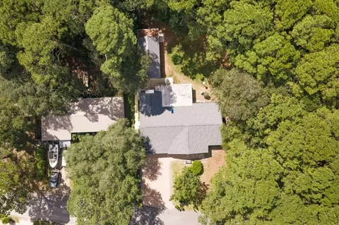 324 NW Lake Dr, Fort Walton Beach, FL 32548
