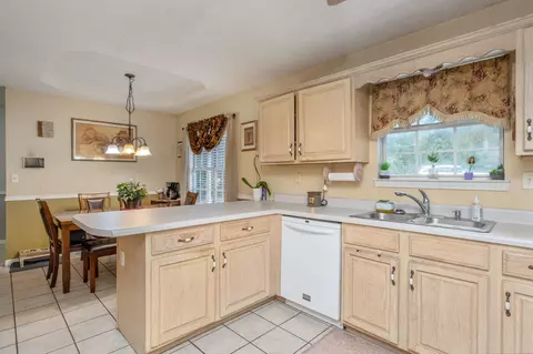 Kitchen - 6139 Old Hickory Rd, Crestview, FL 32539 photo 1 of 3