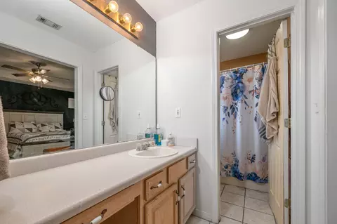 Bath - 6139 Old Hickory Rd, Crestview, FL 32539 photo 1 of 4