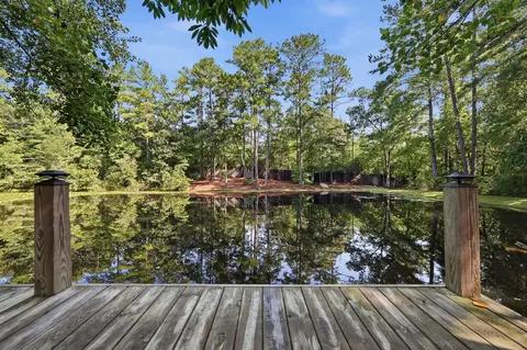 Exterior - 5845 White Oak Dr, Crestview, FL 32539 photo 6 of 7