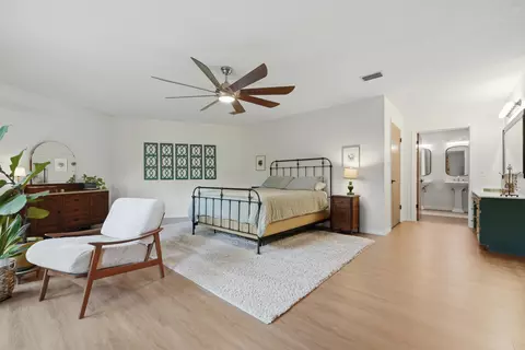Bedroom - 5845 White Oak Dr, Crestview, FL 32539 photo 1 of 5