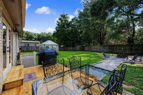 Exterior - 5361 Opportunity Dr, Crestview, FL 32539 photo 8 of 16