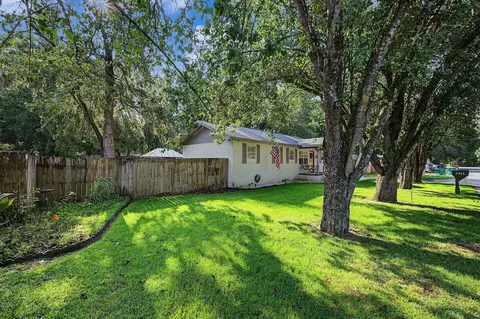 Exterior - 5361 Opportunity Dr, Crestview, FL 32539 photo 4 of 16