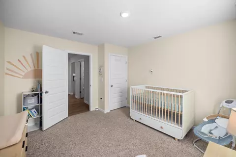 Bedroom - 211 Laurel Hill St, Crestview, FL 32539 photo 4 of 7
