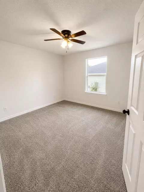 Bedroom - 130 Sandstone Trl, Crestview, FL 32539 photo 2 of 3