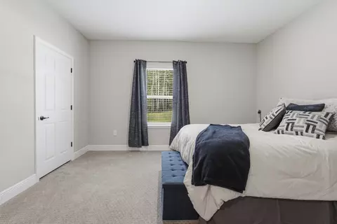 Bedroom - 94 S Bentgrass Rd, Freeport, FL 32439 photo 5 of 7