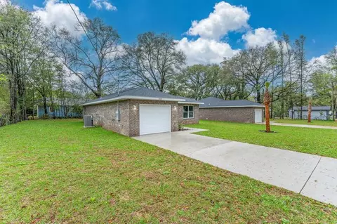 Exterior - 502 E Bowers Ave, Crestview, FL 32539 photo 2 of 6