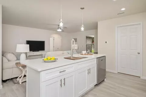 Kitchen - 502 E Bowers Ave, Crestview, FL 32539 photo 3 of 4