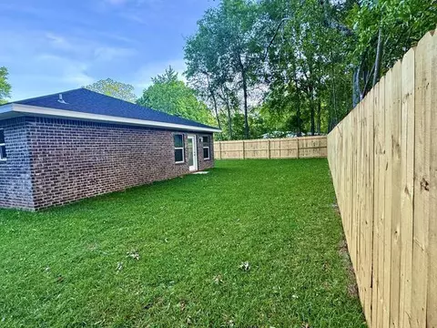 Exterior - 502 E Bowers Ave, Crestview, FL 32539 photo 4 of 6