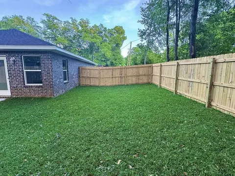Exterior - 502 E Bowers Ave, Crestview, FL 32539 photo 3 of 6