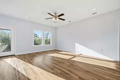 Living - 851 E Williams St, Crestview, FL 32539 photo 4 of 5