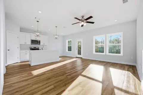 Living - 851 E Williams St, Crestview, FL 32539 photo 1 of 5