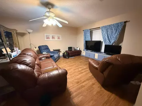 Living - 6100 Barnes Rd, Crestview, FL 32536 photo 1 of 3