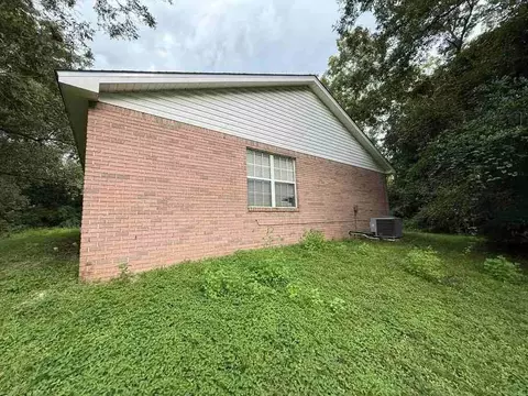 Exterior - 6100 Barnes Rd, Crestview, FL 32536 photo 2 of 4