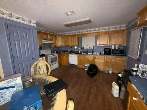 Kitchen - 6100 Barnes Rd, Crestview, FL 32536 photo 1 of 2