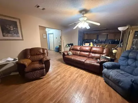 Living - 6100 Barnes Rd, Crestview, FL 32536 photo 2 of 3
