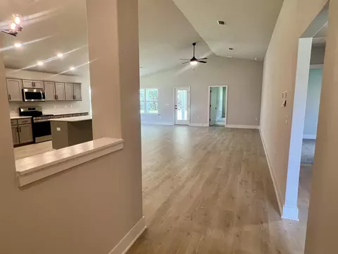 5161 Zenith Ln, Milton, FL 32583