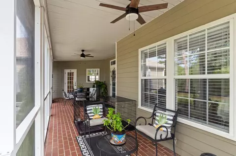 Exterior - 239 Mango Ln, Freeport, FL 32439 photo 5 of 16