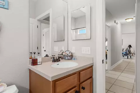 Bath - 239 Mango Ln, Freeport, FL 32439 photo 8 of 10