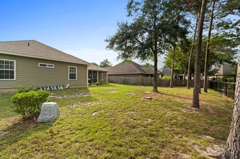Exterior - 239 Mango Ln, Freeport, FL 32439 photo 14 of 16