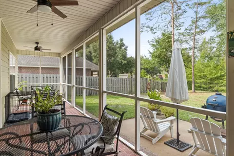 Exterior - 239 Mango Ln, Freeport, FL 32439 photo 7 of 16