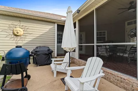 Exterior - 239 Mango Ln, Freeport, FL 32439 photo 11 of 16